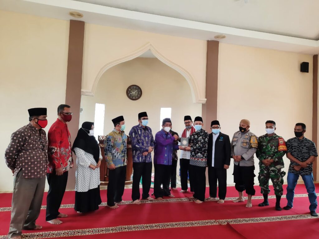 Ketua BPW Ar Risalah Resmikan Masjid Bersama Walikota Padang dan Yayasan Bina Muwahhidin Surabaya